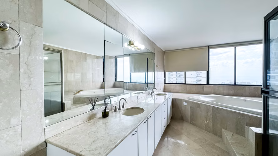 Dúplex con Vista al Mar en Punta Paitilla – 503 m² de Lujo y Exclusividad