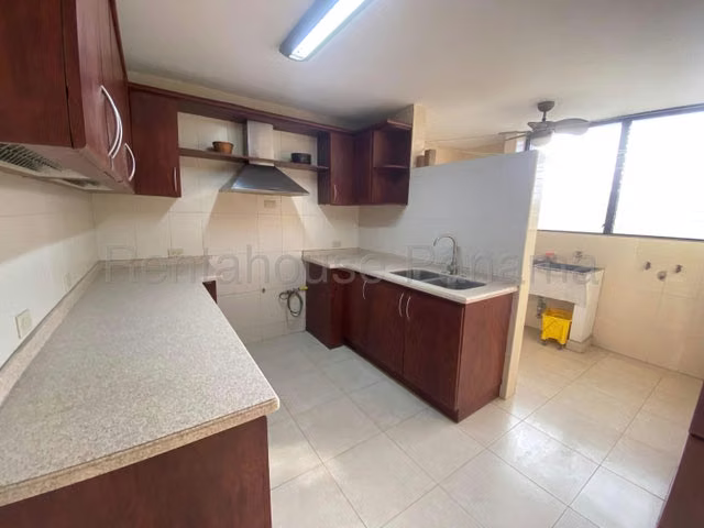 Apartamento en Venta en El Cangrejo Aranjuez 26YCG6496