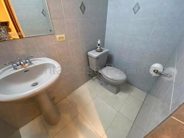 Apartamento en Venta en El Cangrejo Aranjuez 26YCG6496
