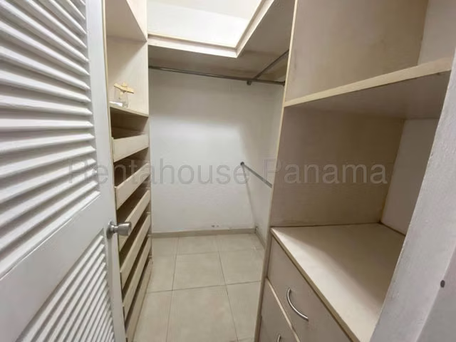 Apartamento en Venta en El Cangrejo Aranjuez 26YCG6496