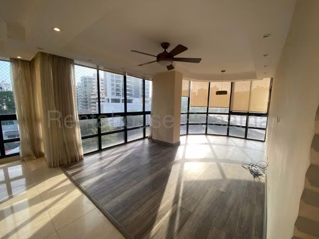 Apartamento en Venta en El Cangrejo Aranjuez 26YCG6496