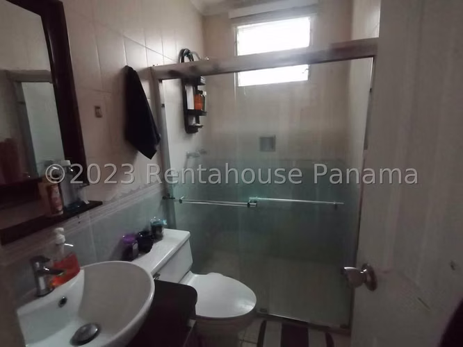 Casa en venta en Brisas del Golf KC