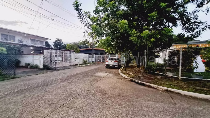 Venta de casa en Chanis KC