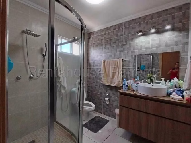 Venta de casa en Brisas del Golf KC - Imagen 14