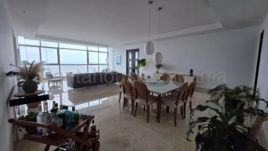 alquilo apartamento amoblado en costa del este OF 26-6503