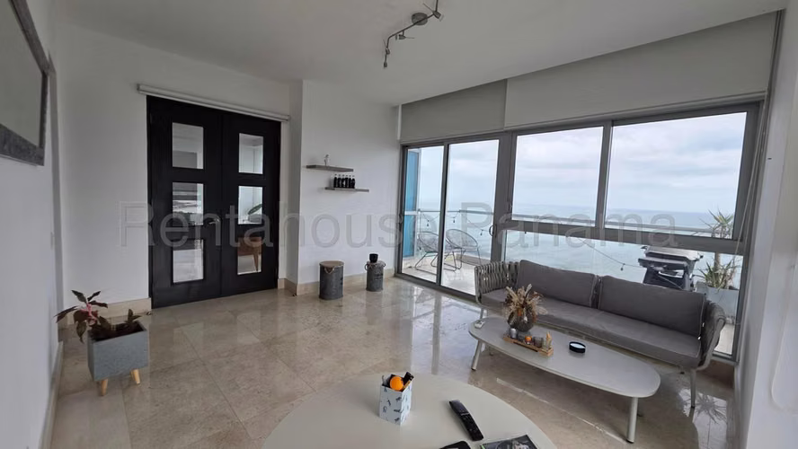 alquilo apartamento amoblado en costa del este OF 26-6503
