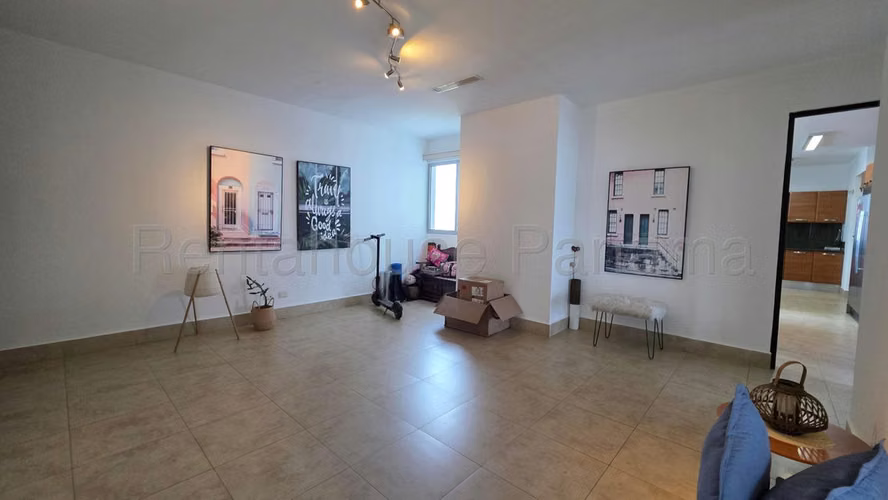 alquilo apartamento amoblado en costa del este OF 26-6503