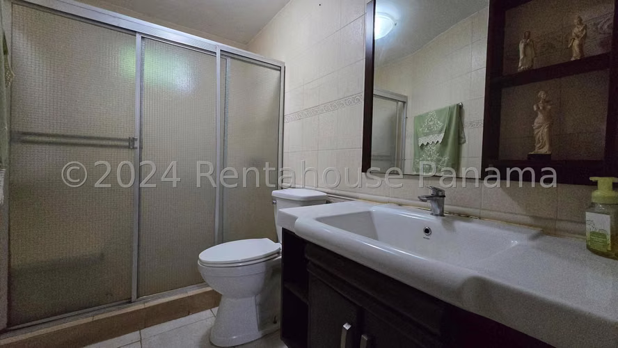 Venta de casa en Condado del Rey KC
