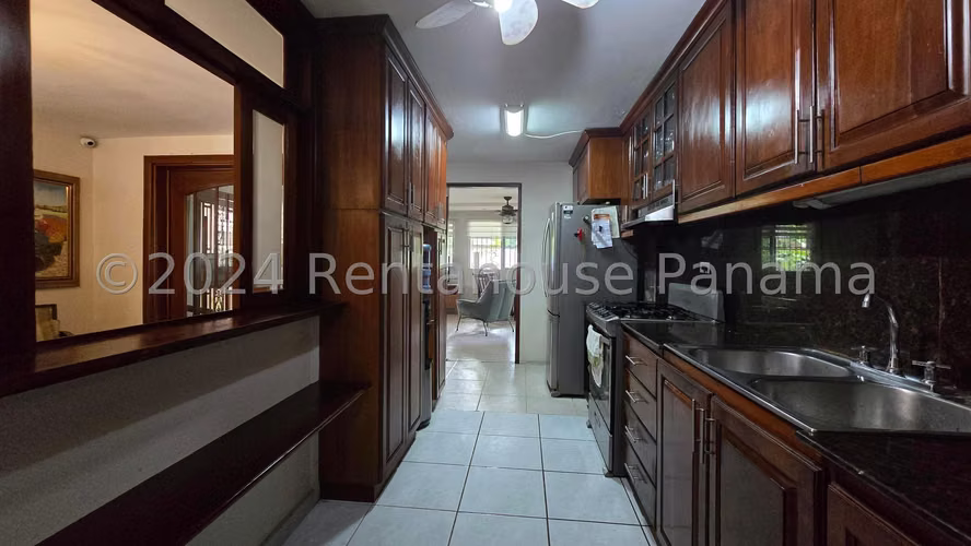 Venta de casa en Condado del Rey KC