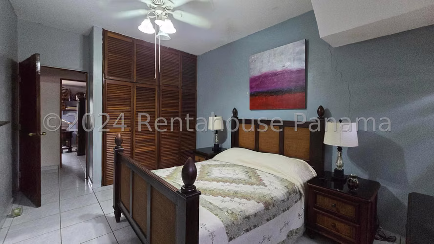 Venta de casa en Condado del Rey KC