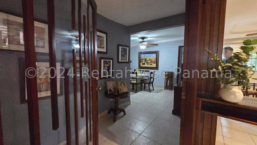 Venta de casa en Condado del Rey KC