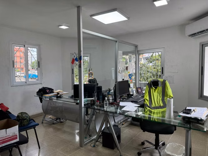 Oficina Comercial en alquiler de Dos Plantas- Hato Pintado