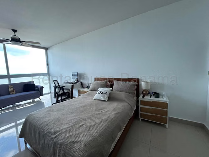 vendo apartamento en avenida balboa OF 26-6492