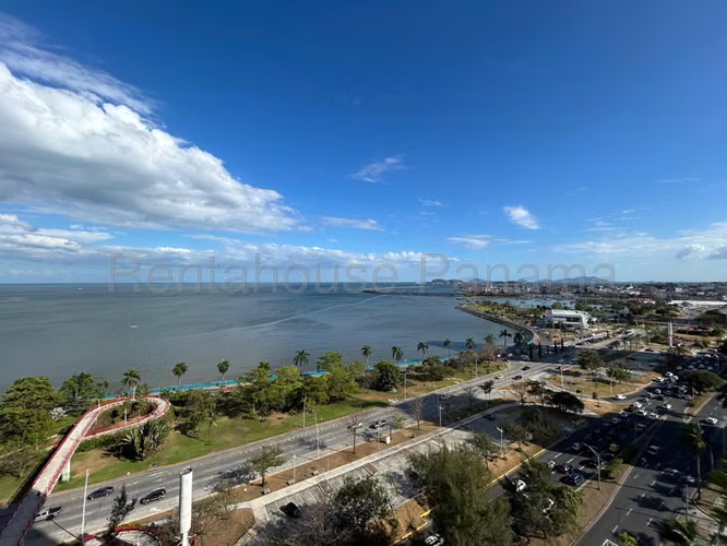vendo apartamento en avenida balboa OF 26-6492