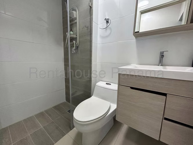 vendo apartamento en avenida balboa OF 26-6492
