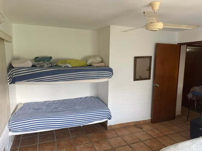 Casa en Venta en Coronado con 3,000 m², Piscina, Planta Solar y Amplio Jardín – $575,000