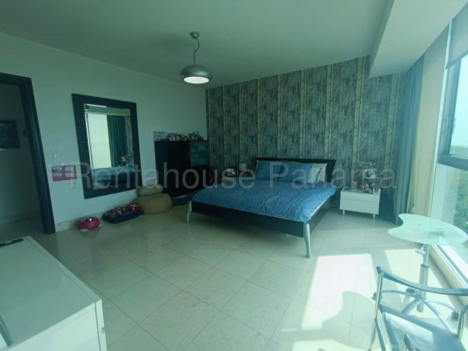 alquilo apartamento en costa del este OF 26-6220