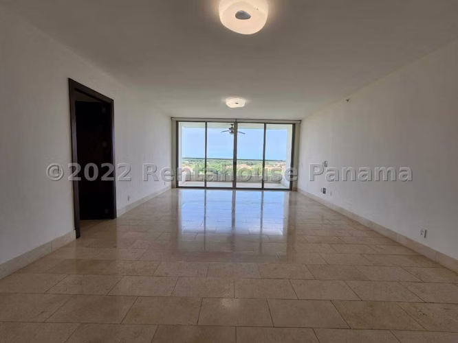 Venta de Apartamento en Santa Maria  con vista al campo de golf 26*1709Mfk