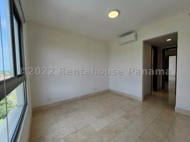 Venta de Apartamento en Santa Maria  con vista al campo de golf 26*1709Mfk