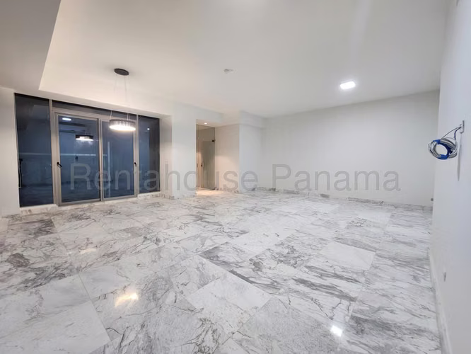Apartamento Lujoso en Alquiler en Costa del Este 26*6505Mfk