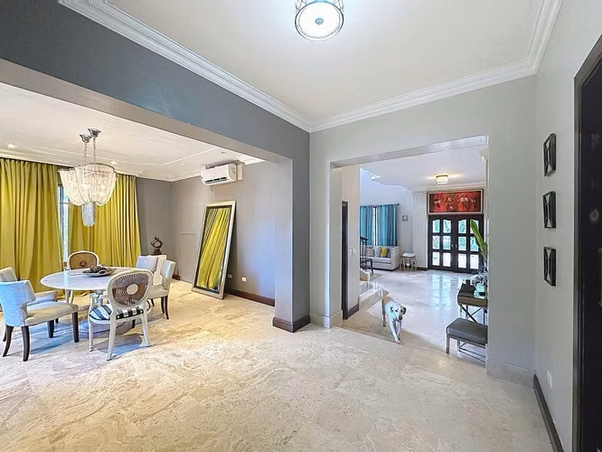 Venta de Casa en PH Residencial Camino de Cruces, Ancón