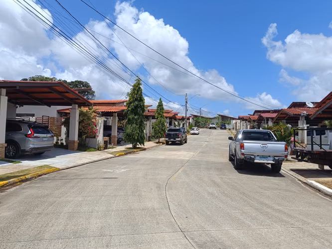 Venta de casa en Esquina en Arraijan