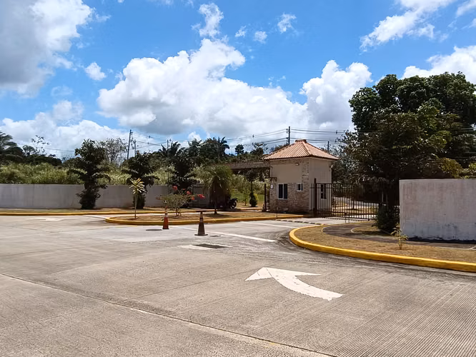 Venta de casa en Esquina en Arraijan