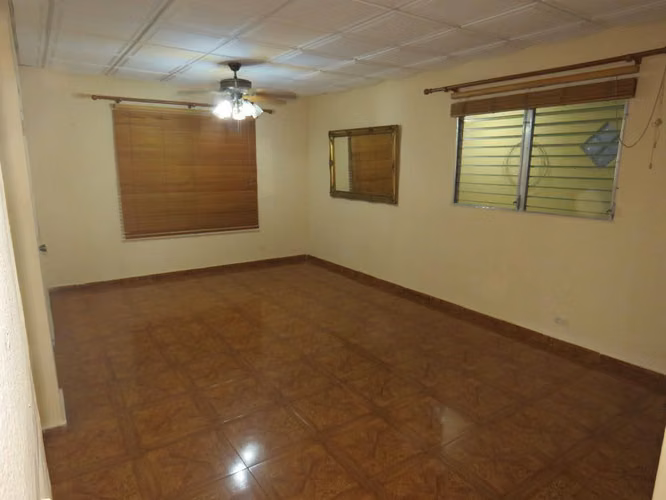 Venta de casa de cerro viento