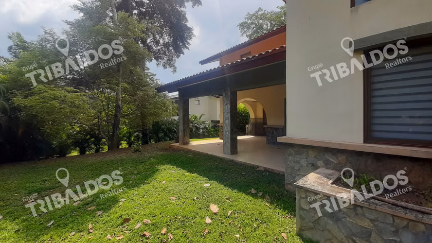 Venta o Alquiler de Casa en Clayton