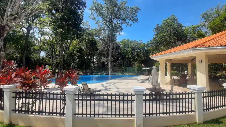 Venta o Alquiler de Casa en Clayton