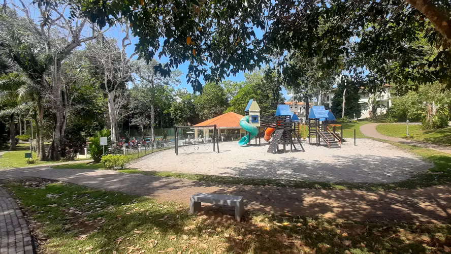 Venta o Alquiler de Casa en Clayton