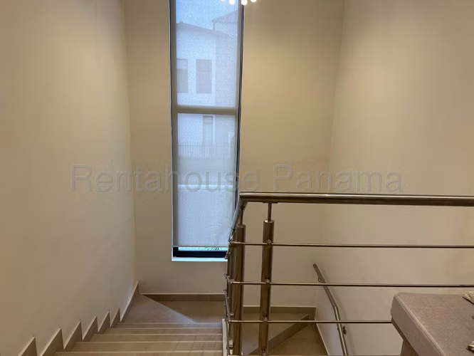 Exclusiva Casa en Venta en Costa Sur Costa Linda Mts2: 172 PD