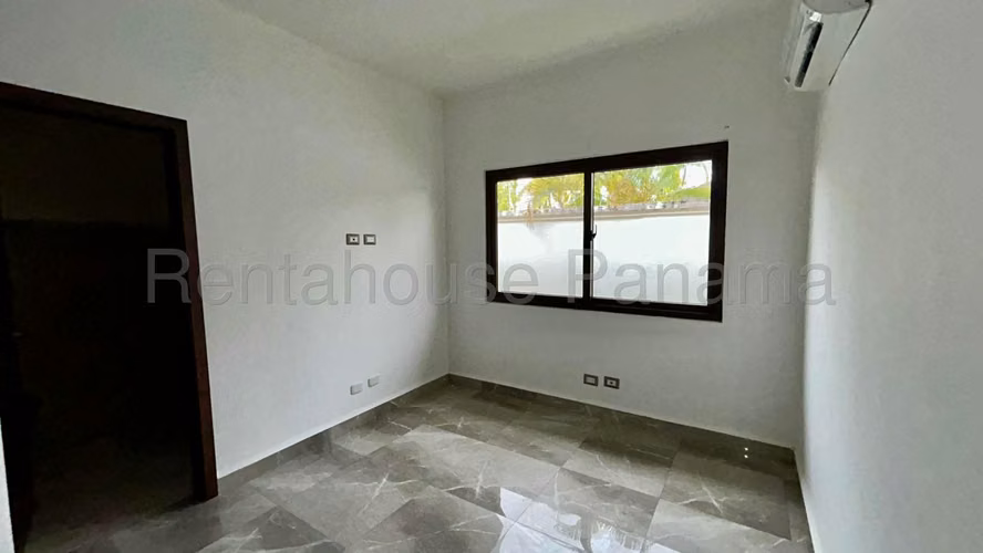 Espaciosa Casa en Costa Sur Sunset Coast  en Venta Mts2: 624.90 PD