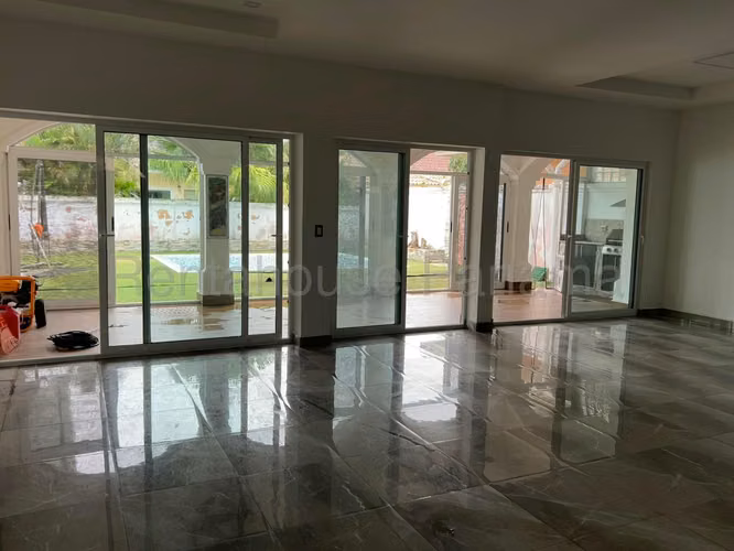 Espaciosa Casa en Costa Sur Sunset Coast  en Venta Mts2: 624.90 PD