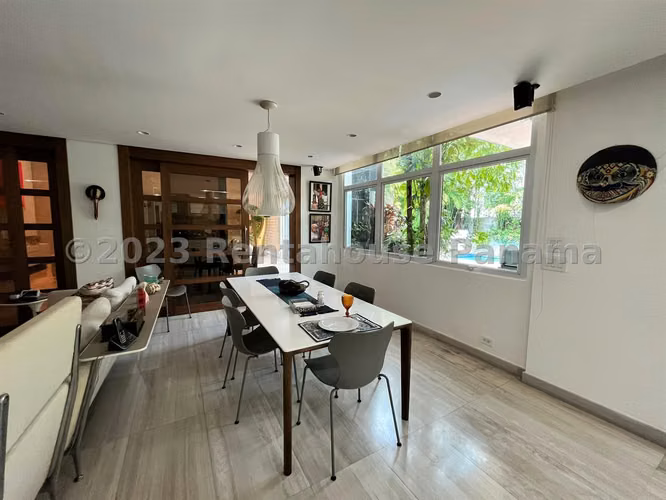Espectacular Casa en Cost Sur Costa Esmeralda en Venta Mts2: 495 PD