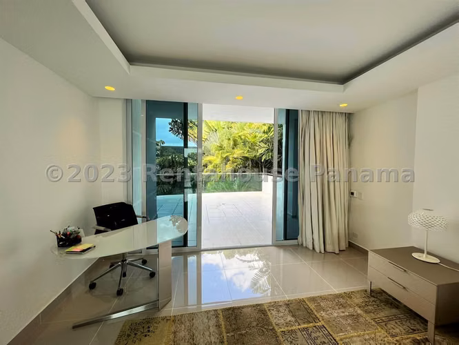 Espectacular Casa en Cost Sur Costa Esmeralda en Venta Mts2: 495 PD