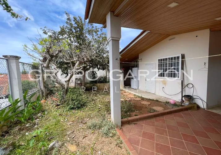 Se vende casa en Brisas del Golf Arraiján