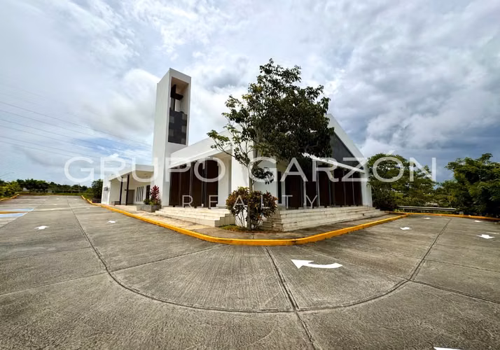 Se vende casa en Brisas del Golf Arraiján