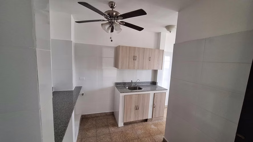 SE VENDE APARTAMENTO EN PH BAHÍA AZUL, EXCELENTE UBICACIÓN EN VÍA PORRAS