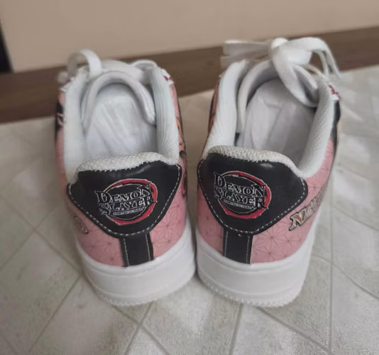Par de zapatillas