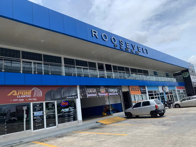 Commercial space for rent in Vía Tocumen, Plaza Roosevelt, 126m2