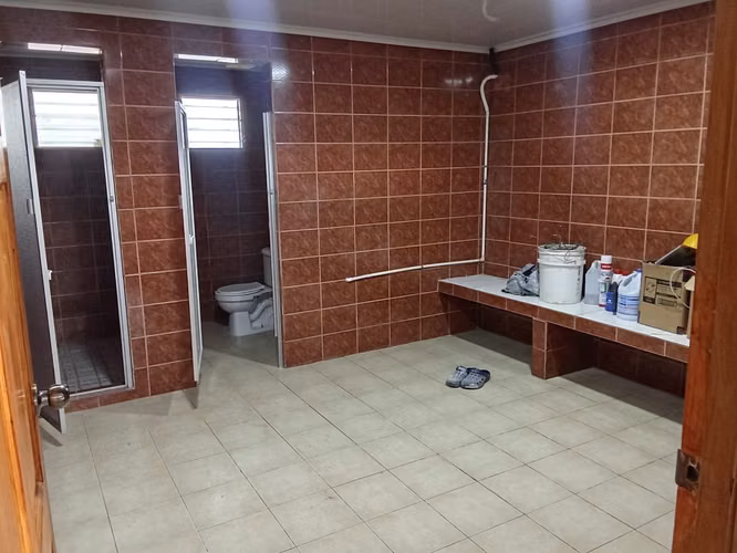 Galera remodelada cerca hipodromo - Imagen 5
