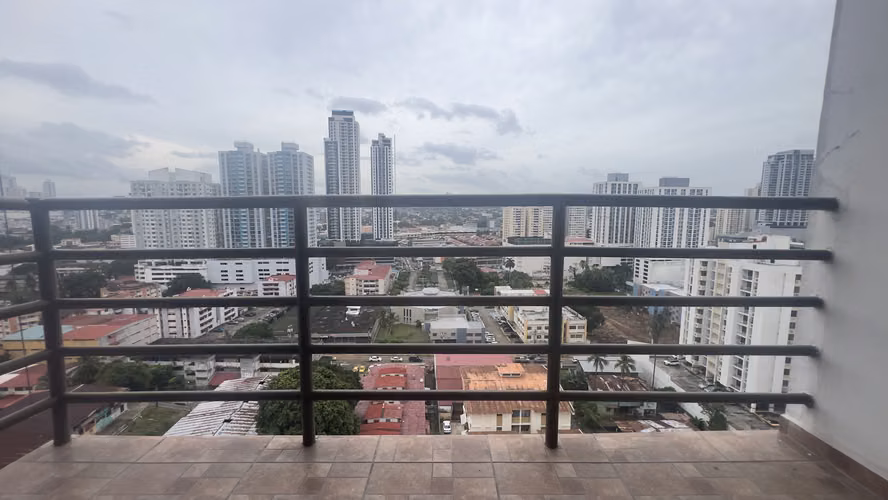 Se vende apartamento en Vía España PH Hill Point