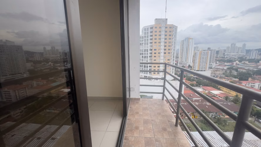 Se vende apartamento en Vía España PH Hill Point
