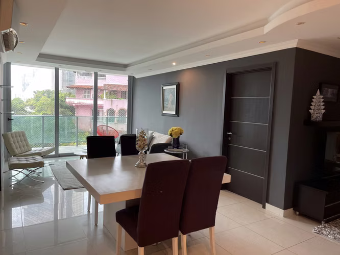 Apartamento de Lujo en Alquiler con Vistas Icónicas en Avenida Balboa - Imagen 4