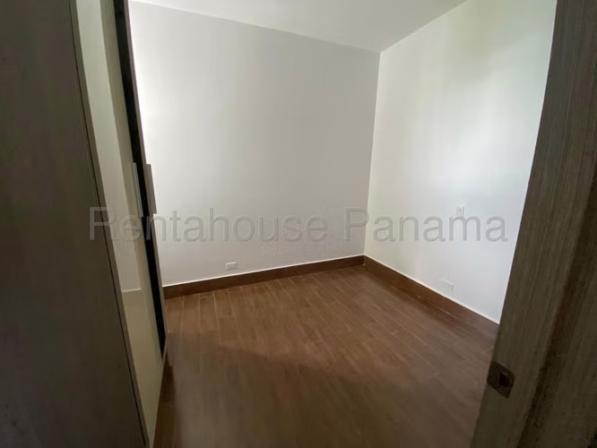 Apartamento en Venta en Costa Sur YM