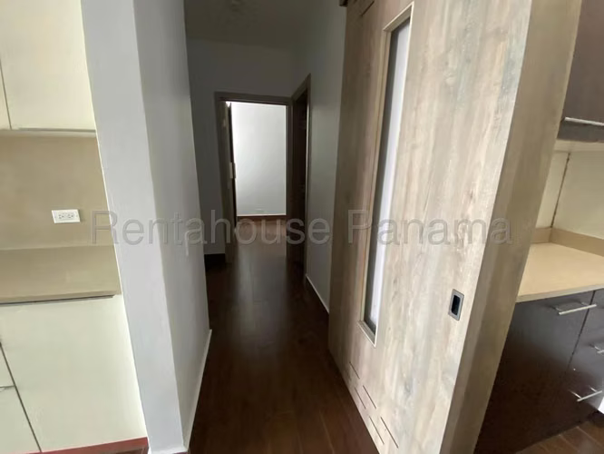 Apartamento en Venta en Costa Sur YM