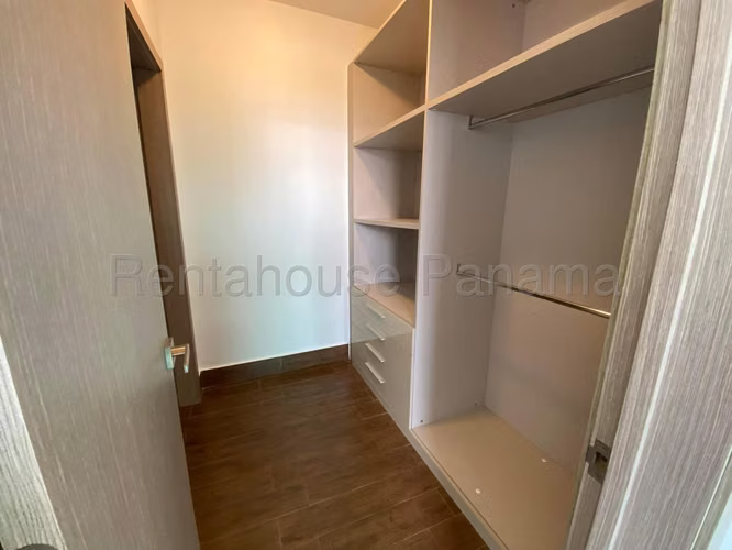 Apartamento en Venta en Costa Sur YM