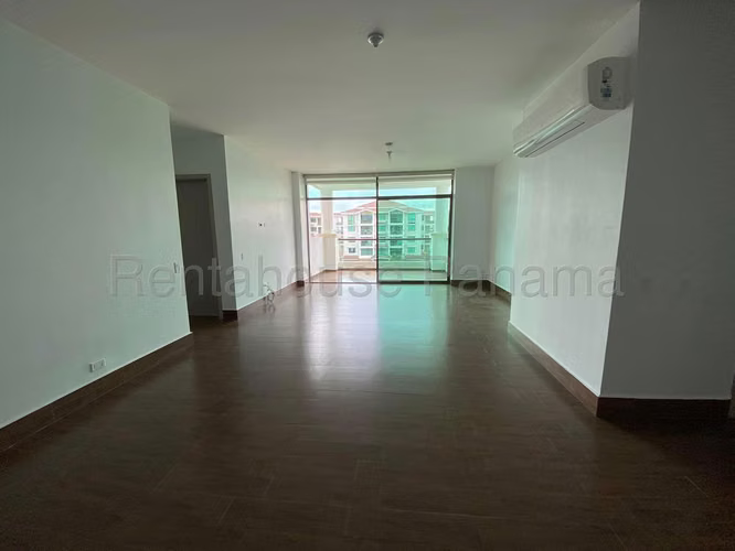 Apartamento en Venta en Costa Sur YM