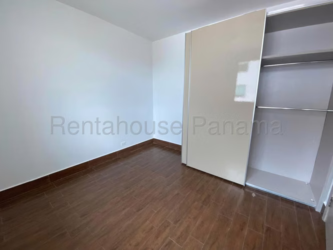 Apartamento en Venta en Costa Sur YM